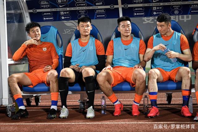 好久不见！伊戈达拉场边参与解说湖勇夏季联赛比赛