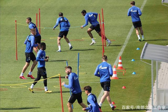 7月22日：两大动态接踵而至！中国男篮最新两则消息，两大主力暂时离队